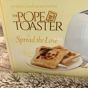 2015 Commemorative Pope Toastet
